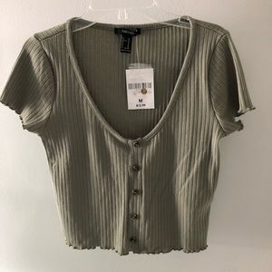 Ruffle edge cropped top